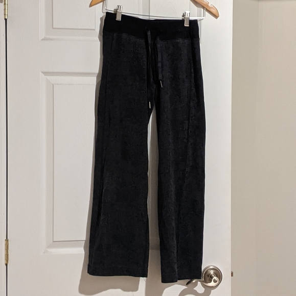 Lululemon wide legged pants full length